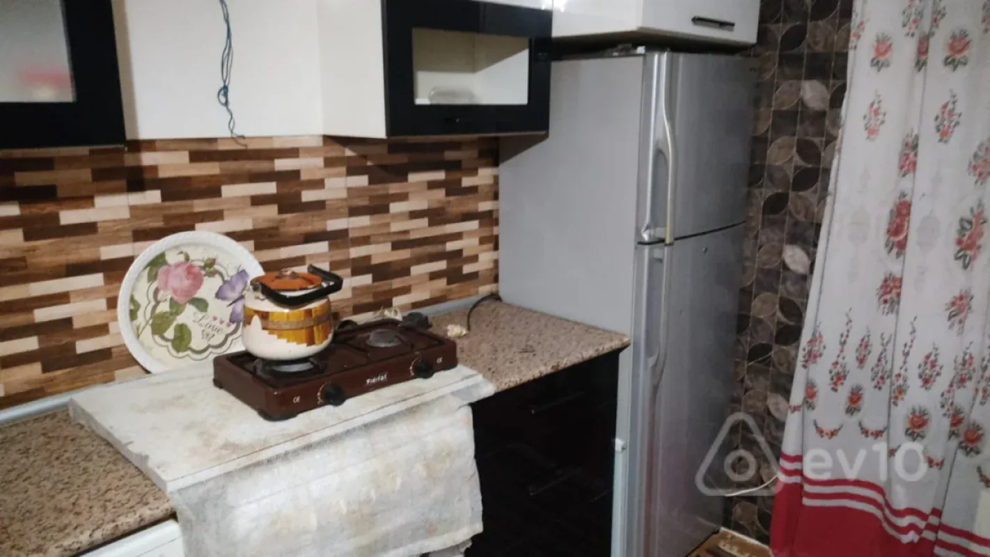 Kirayə verilir 1 otaqlı yeni tikili 5 m²