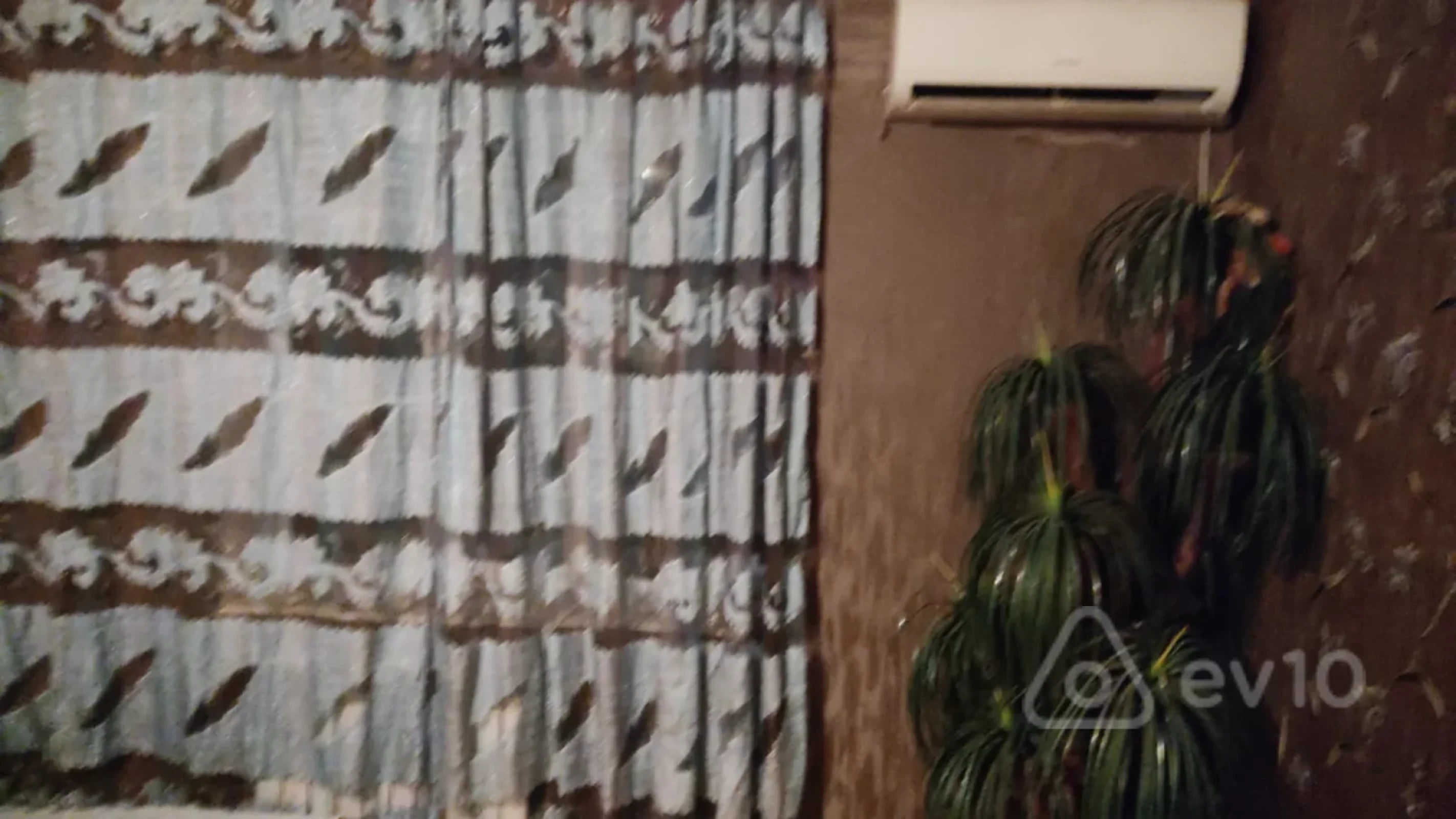 Kirayə verilir 1 otaqlı yeni tikili 5 m²