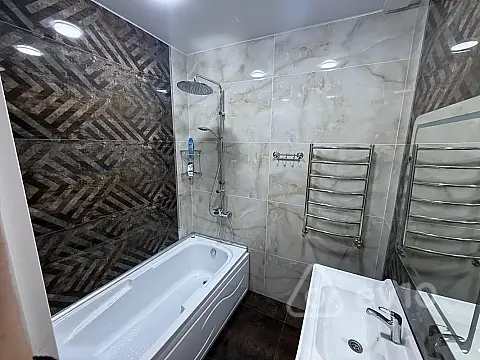 Kirayə verilir 2 otaqlı yeni tikili 100 m²