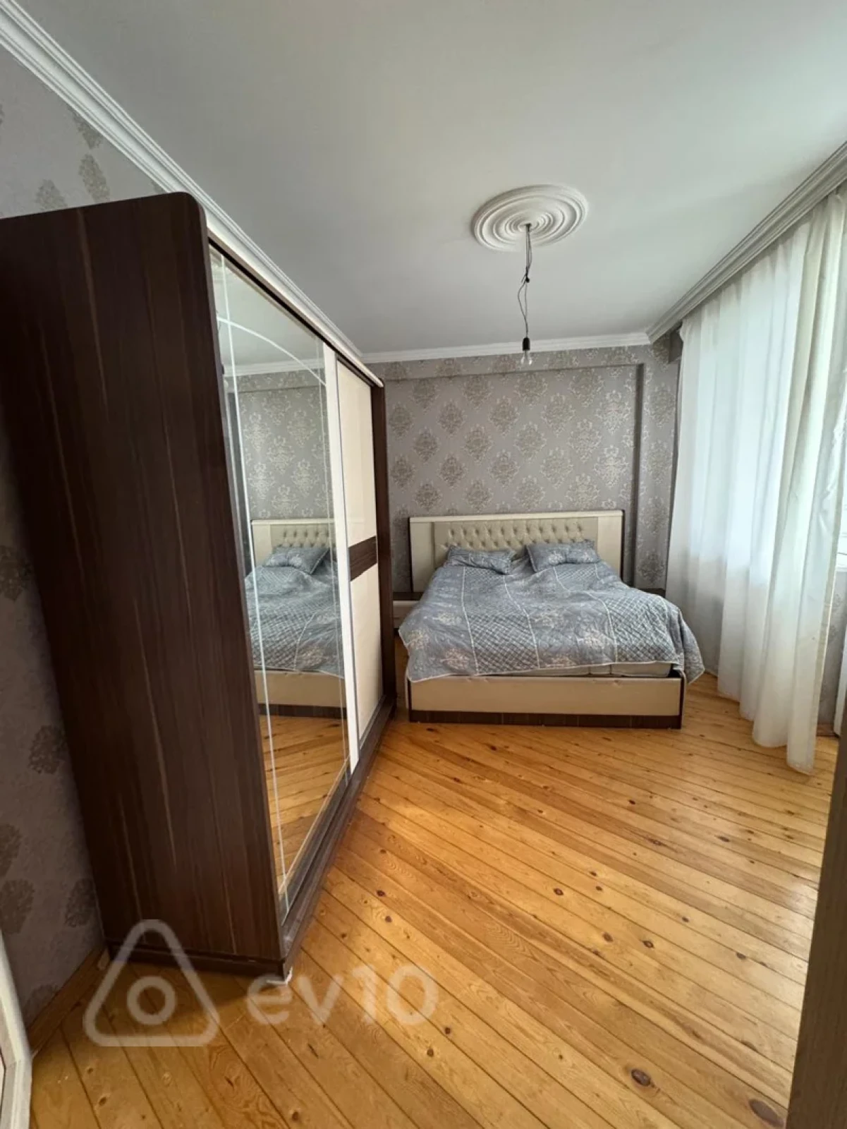 Kirayə verilir 2 otaqlı yeni tikili 85 m²