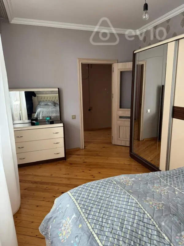 Kirayə verilir 2 otaqlı yeni tikili 85 m²