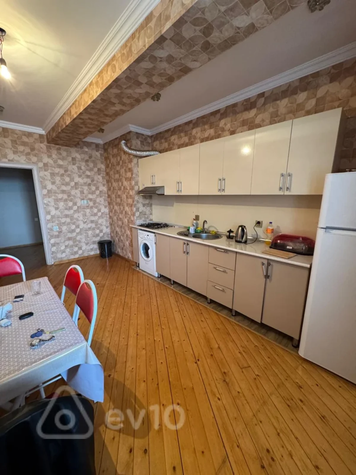 Kirayə verilir 2 otaqlı yeni tikili 85 m²