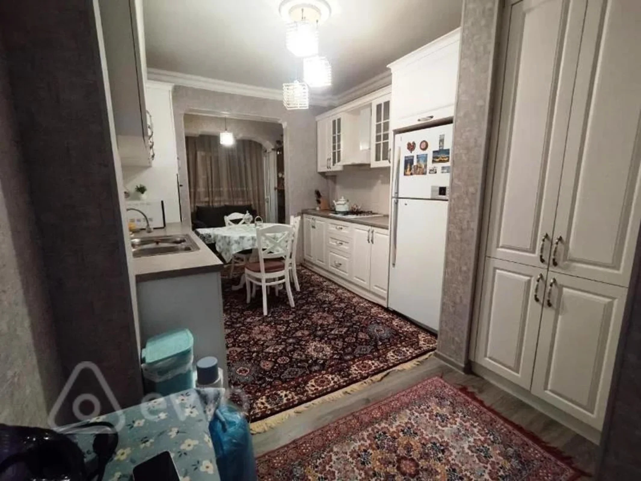 Satılır 4 otaqlı köhnə tikili 100 m²