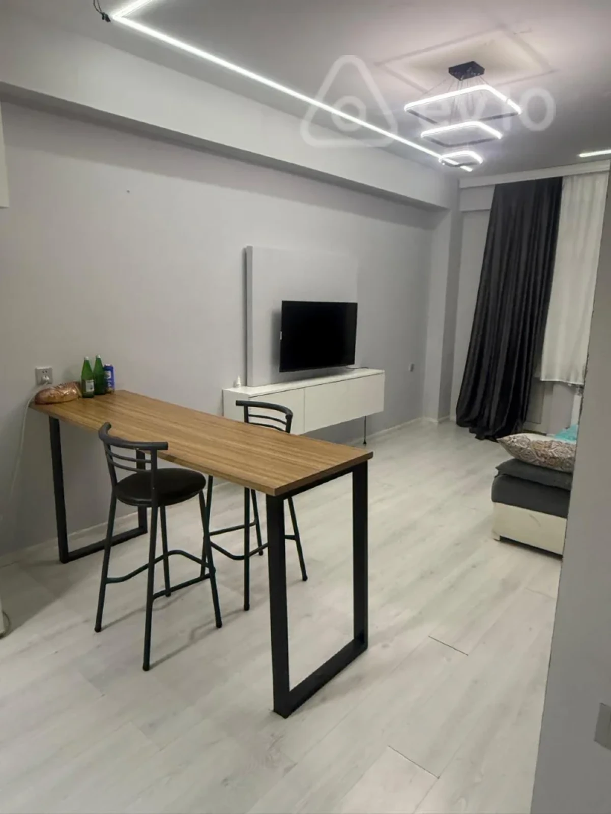 Kirayə verilir 2 otaqlı yeni tikili 50 m²