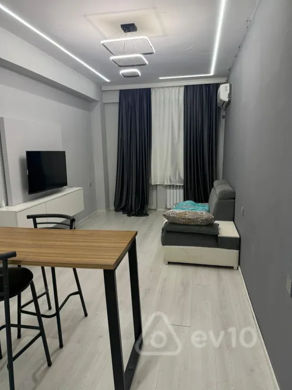 Kirayə verilir 2 otaqlı yeni tikili 50 m²