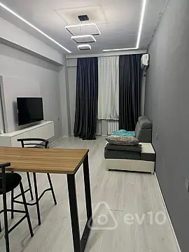 Kirayə verilir 2 otaqlı yeni tikili 50 m²