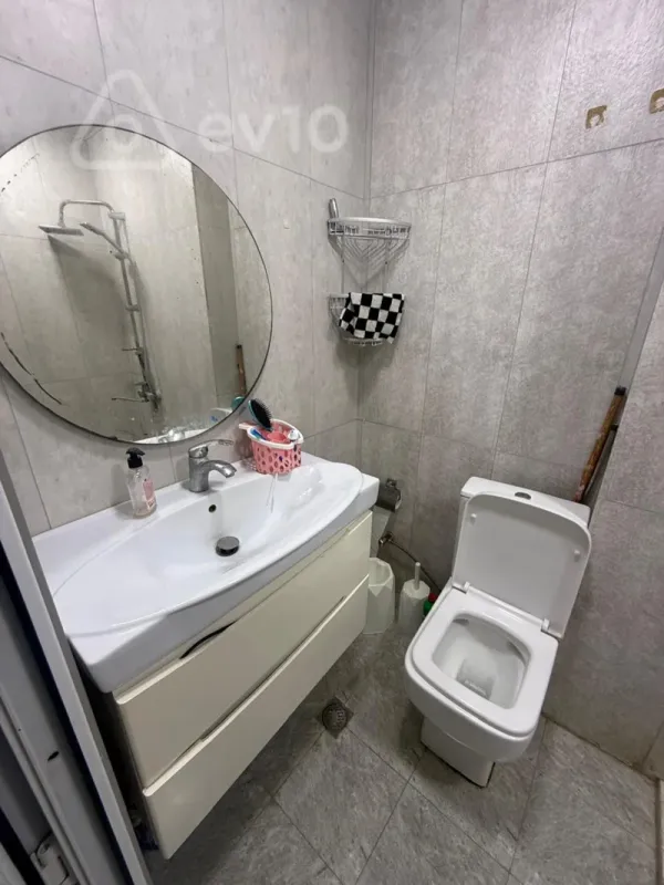 Kirayə verilir 2 otaqlı yeni tikili 50 m²