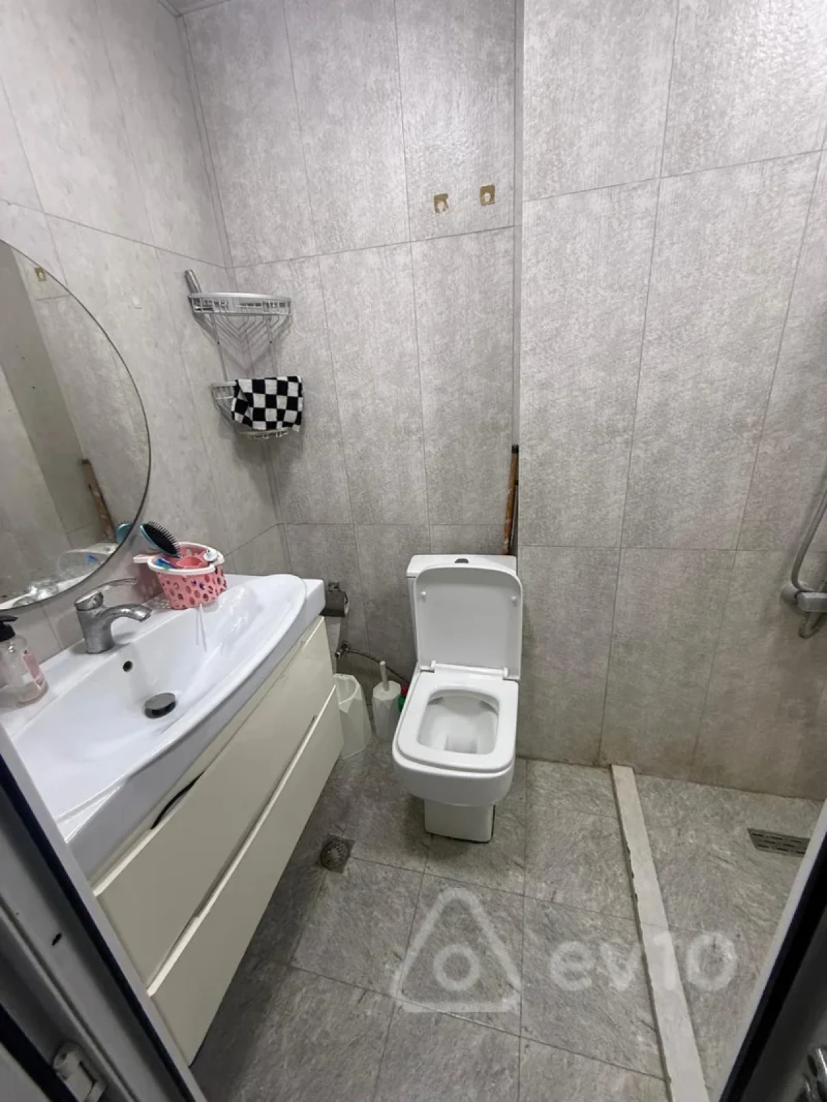 Kirayə verilir 2 otaqlı yeni tikili 50 m²