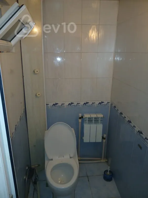 Kirayə verilir 2 otaqlı köhnə tikili 90 m²