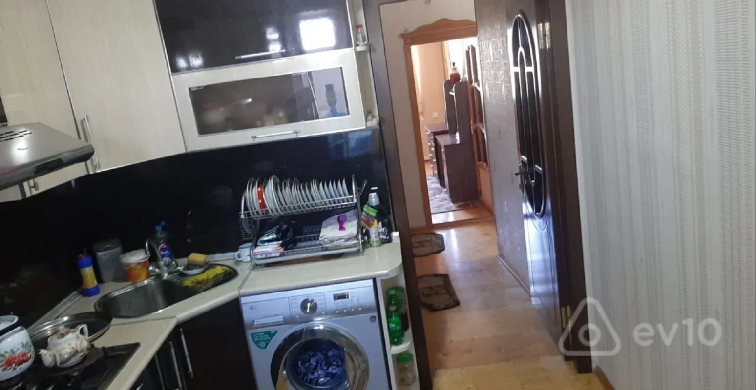 Kirayə verilir 2 otaqlı köhnə tikili 50 m²