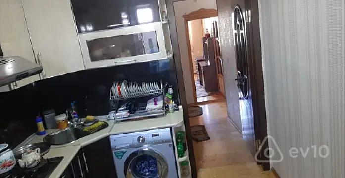 Kirayə verilir 2 otaqlı köhnə tikili 50 m²