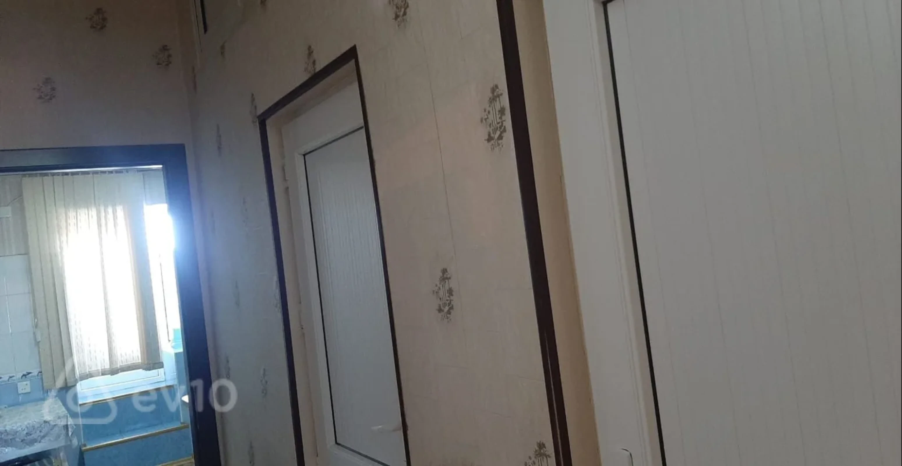 Kirayə verilir 2 otaqlı köhnə tikili 50 m²