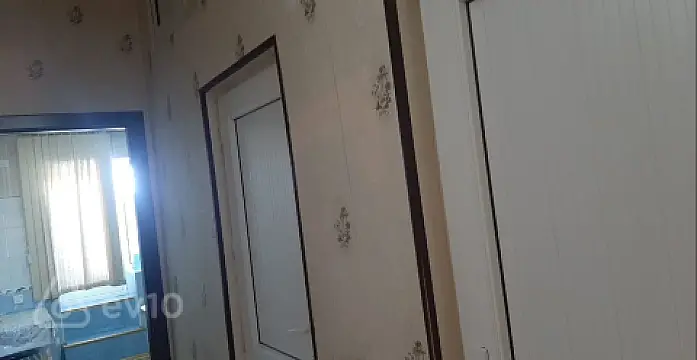 Kirayə verilir 2 otaqlı köhnə tikili 50 m²