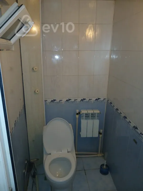 Kirayə verilir 2 otaqlı köhnə tikili 50 m²