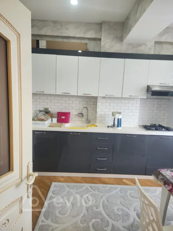 Kirayə verilir 2 otaqlı yeni tikili 70 m²