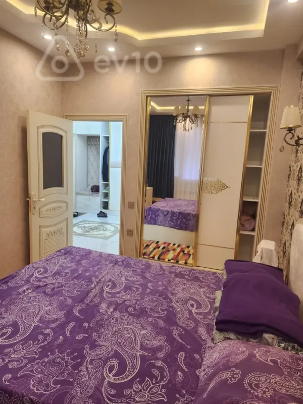 Kirayə verilir 2 otaqlı yeni tikili 70 m²