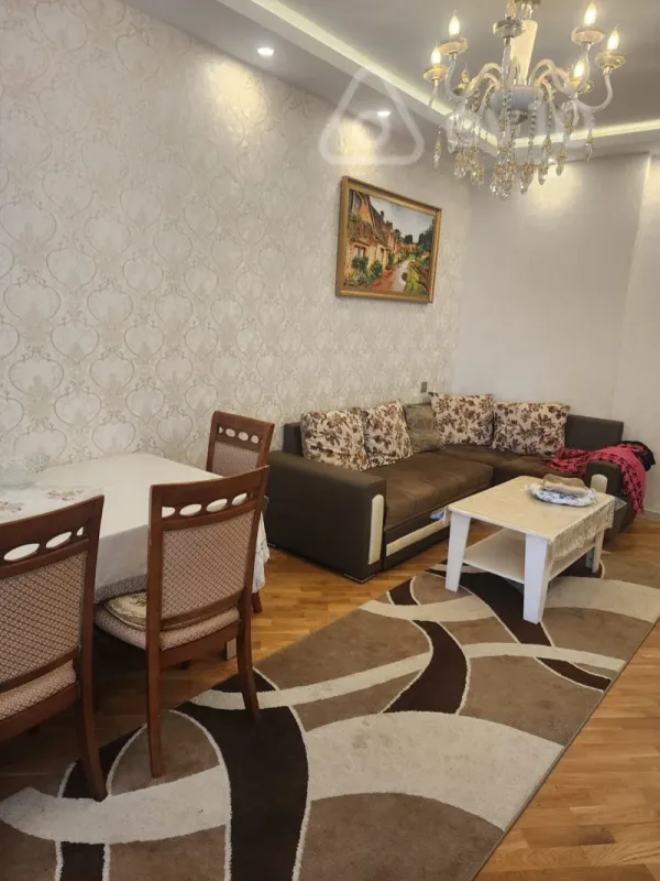 Kirayə verilir 2 otaqlı yeni tikili 70 m²