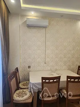 Kirayə verilir 2 otaqlı yeni tikili 70 m²