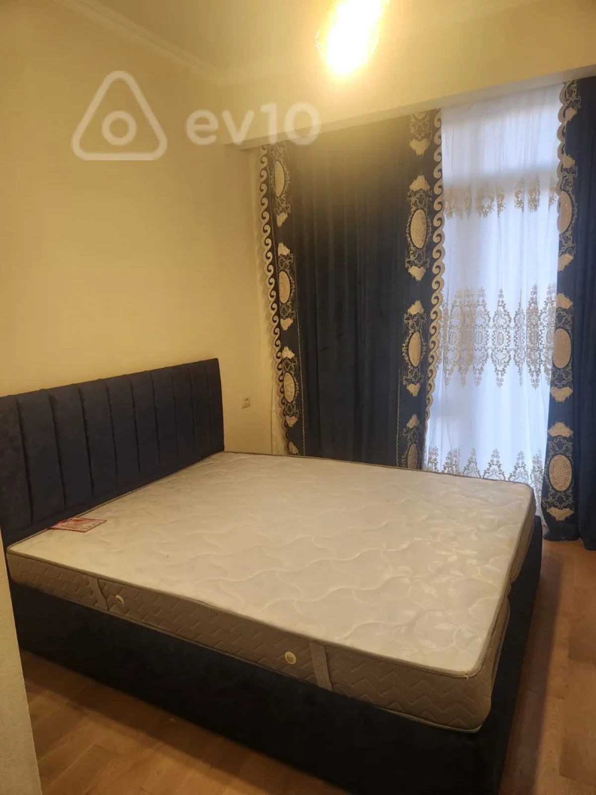 Kirayə verilir 2 otaqlı yeni tikili 45 m²