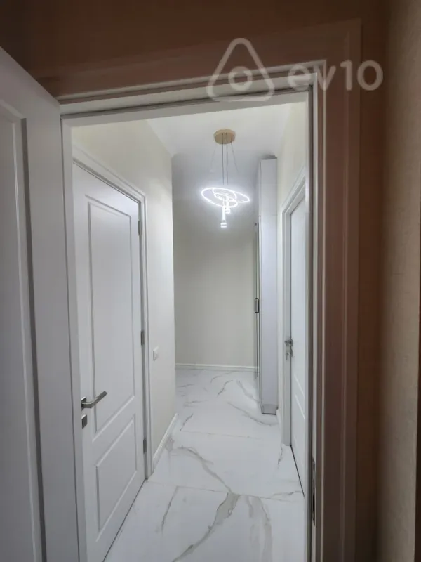 Kirayə verilir 2 otaqlı yeni tikili 45 m²