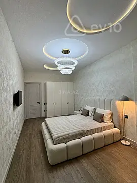 Kirayə verilir 2 otaqlı yeni tikili 85 m²