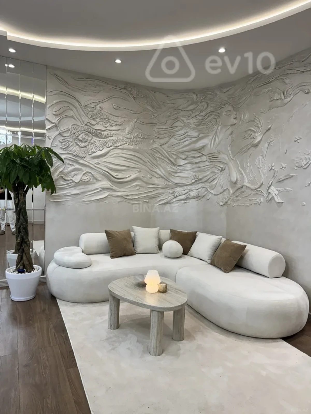 Kirayə verilir 2 otaqlı yeni tikili 85 m²