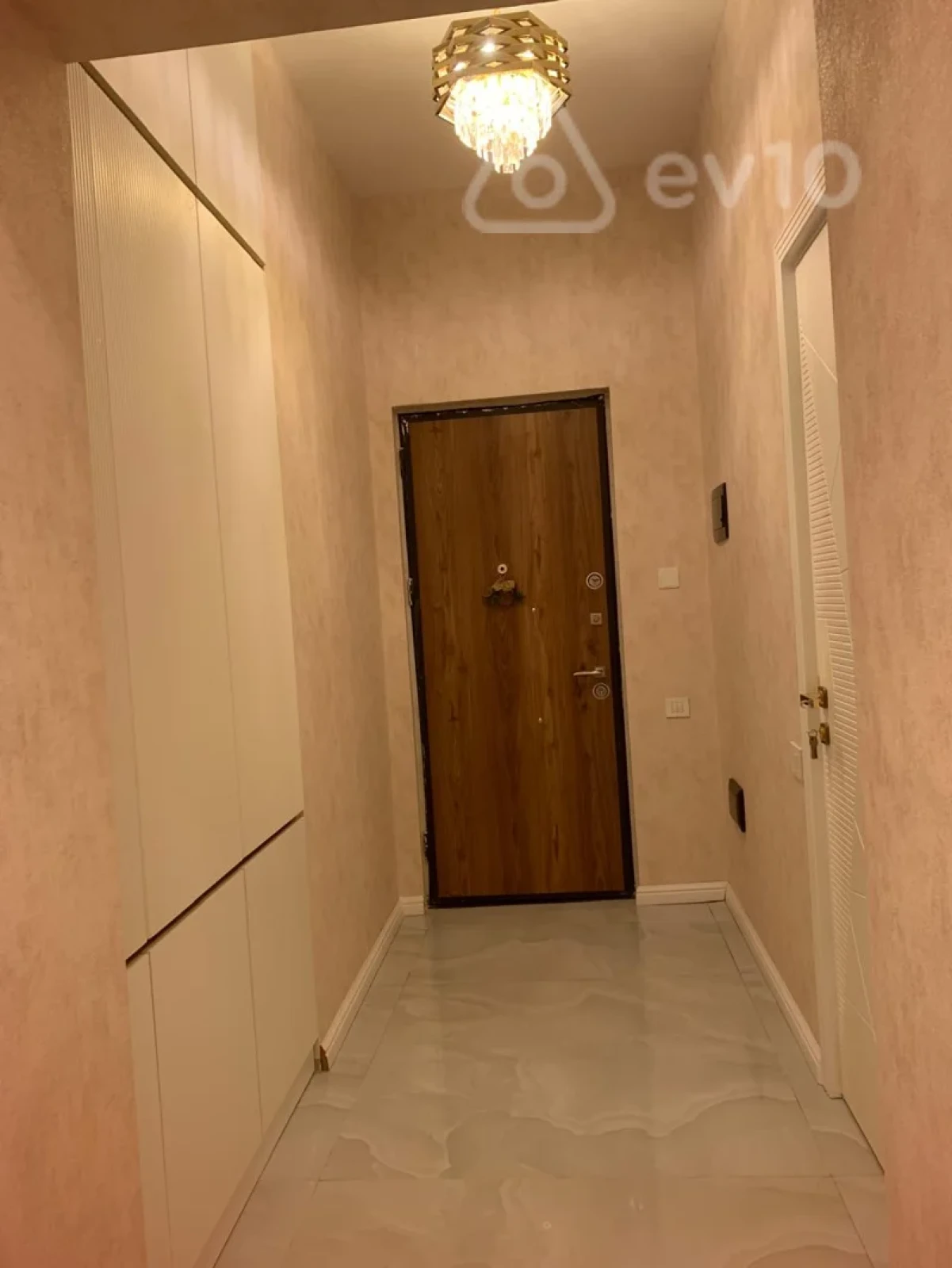 Satılır 2 otaqlı yeni tikili 66 m²