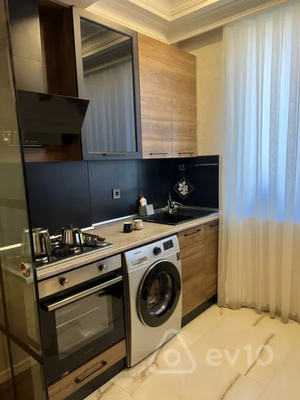 Kirayə verilir 3 otaqlı yeni tikili 80 m²