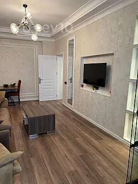 Kirayə verilir 3 otaqlı yeni tikili 80 m²