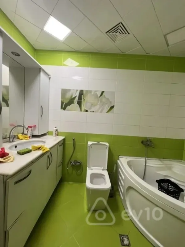 Kirayə verilir 2 otaqlı yeni tikili 80 m²