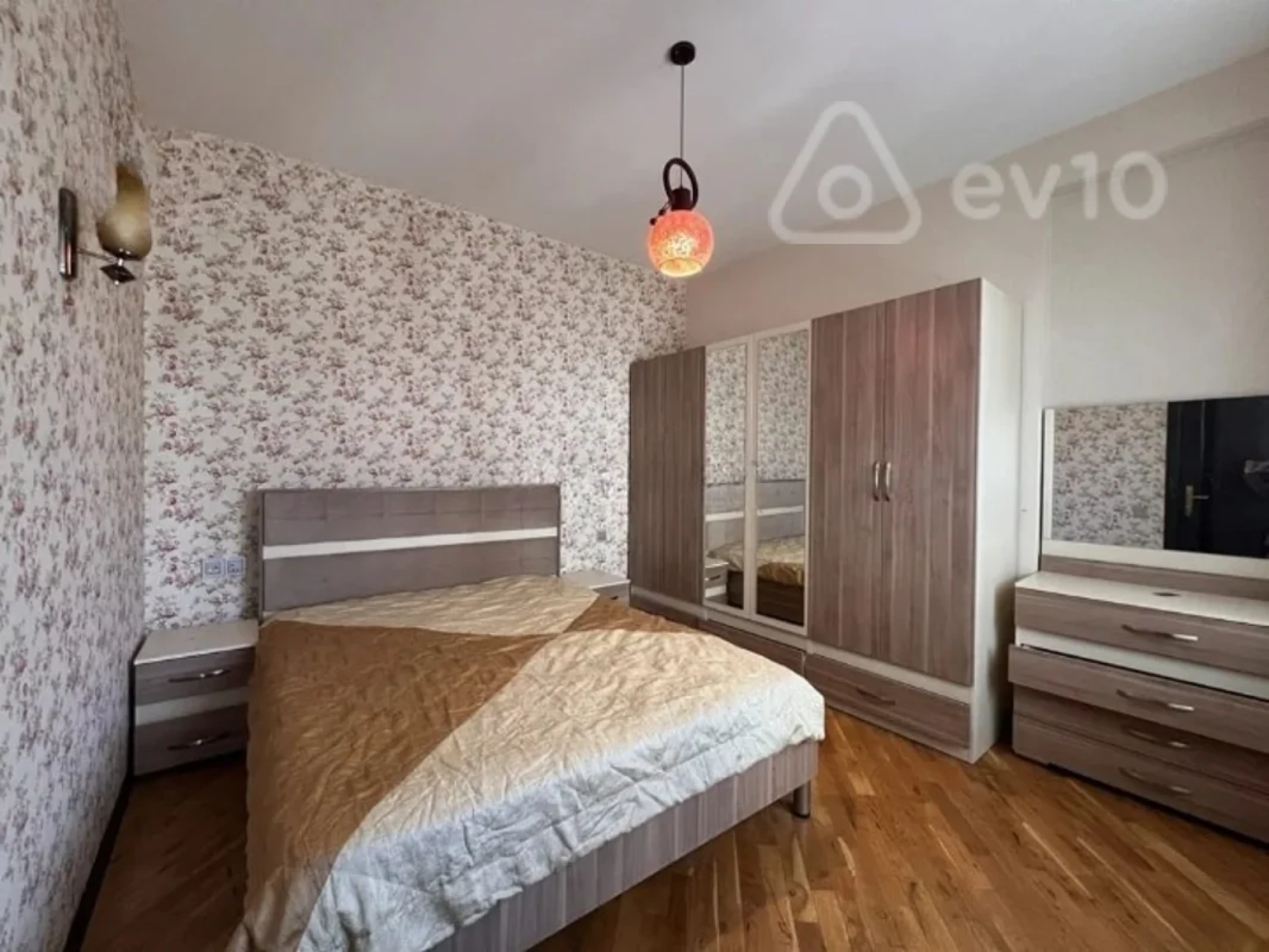 Kirayə verilir 2 otaqlı yeni tikili 80 m²