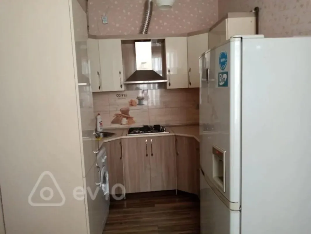 Kirayə verilir 2 otaqlı yeni tikili 80 m²