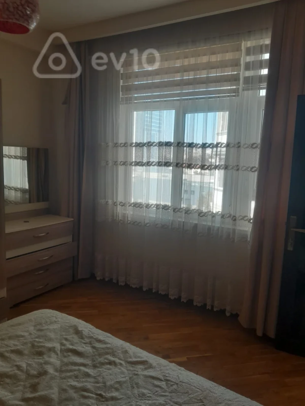 Kirayə verilir 2 otaqlı yeni tikili 80 m²