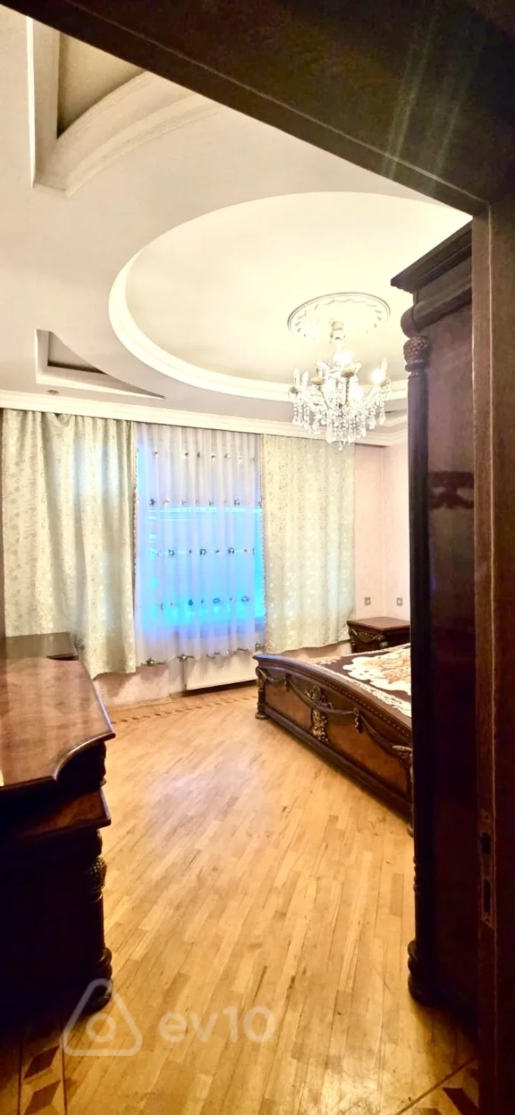 Kirayə verilir 3 otaqlı yeni tikili 130 m²