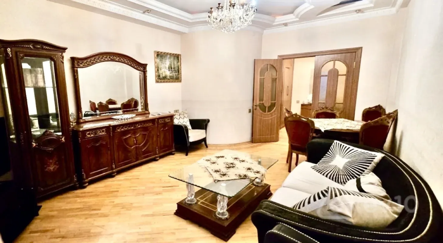 Kirayə verilir 3 otaqlı yeni tikili 130 m²