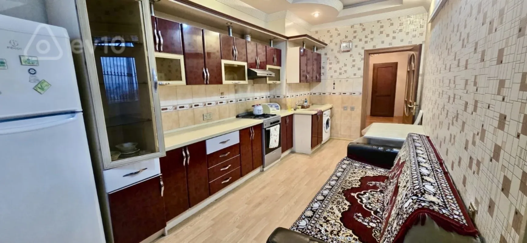 Kirayə verilir 3 otaqlı yeni tikili 130 m²
