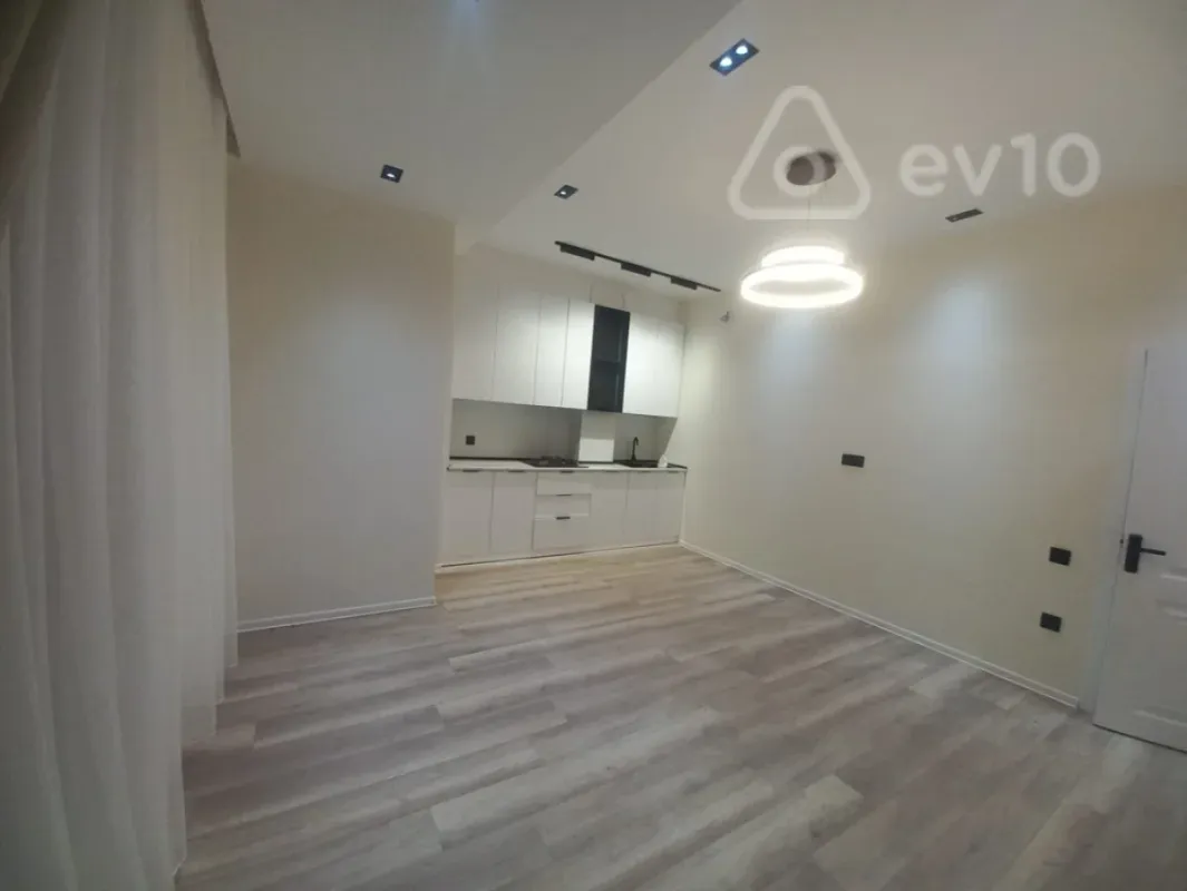 Satılır 3 otaqlı yeni tikili 81 m²
