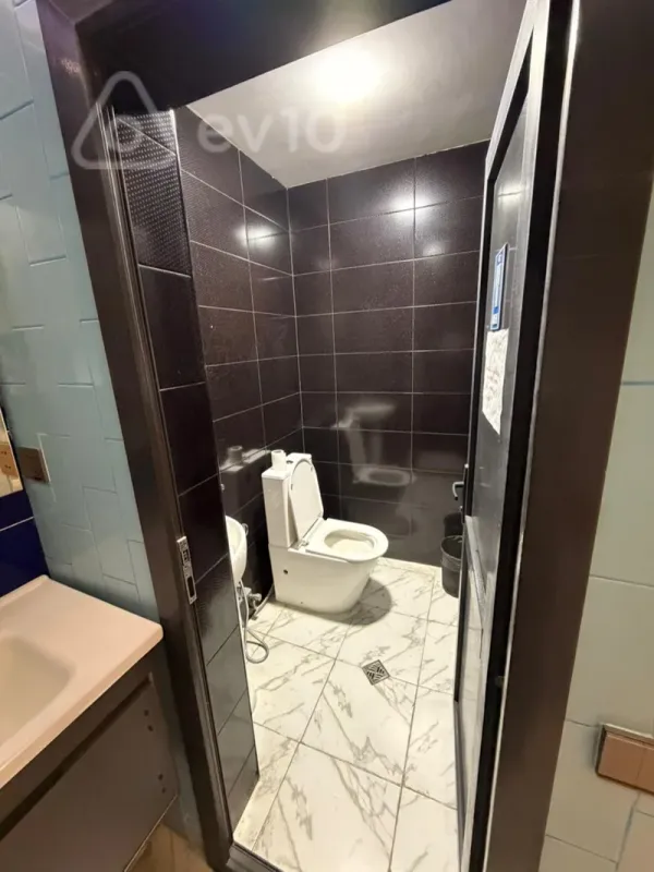 Kirayə verilir 5 otaqlı ofis 170 m²