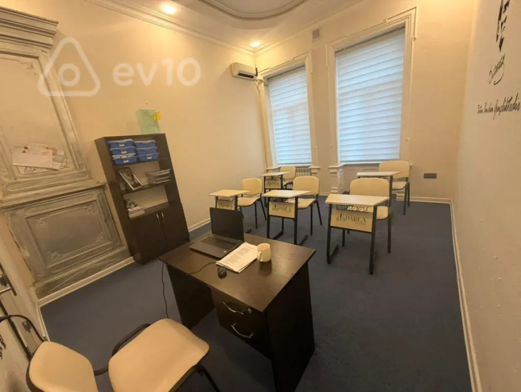 Kirayə verilir 5 otaqlı ofis 170 m²