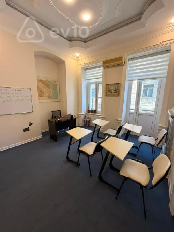 Kirayə verilir 5 otaqlı ofis 170 m²