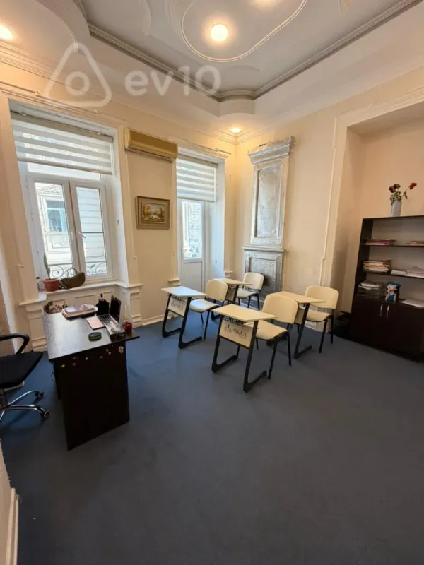 Kirayə verilir 5 otaqlı ofis 170 m²