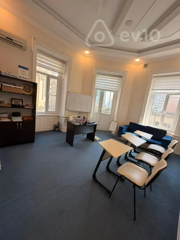 Kirayə verilir 5 otaqlı ofis 170 m²