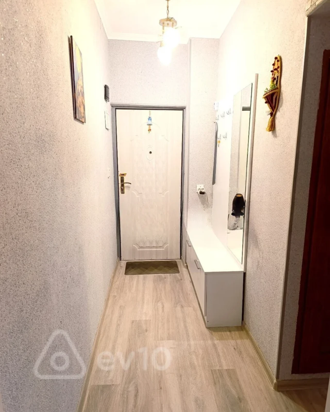 Satılır 2 otaqlı köhnə tikili 50 m²