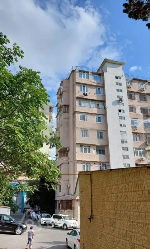 Satılır 2 otaqlı köhnə tikili 50 m²