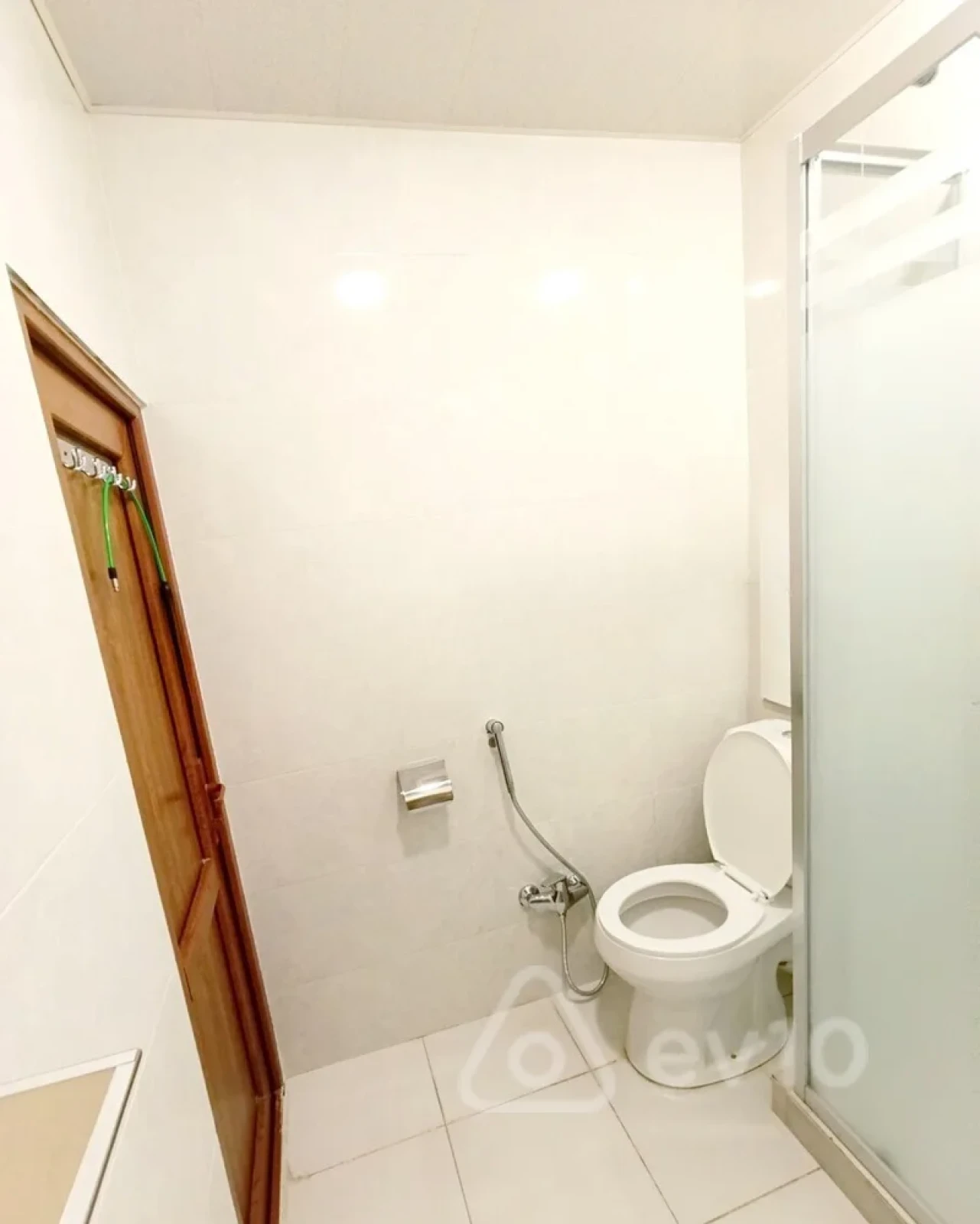 Satılır 2 otaqlı köhnə tikili 50 m²