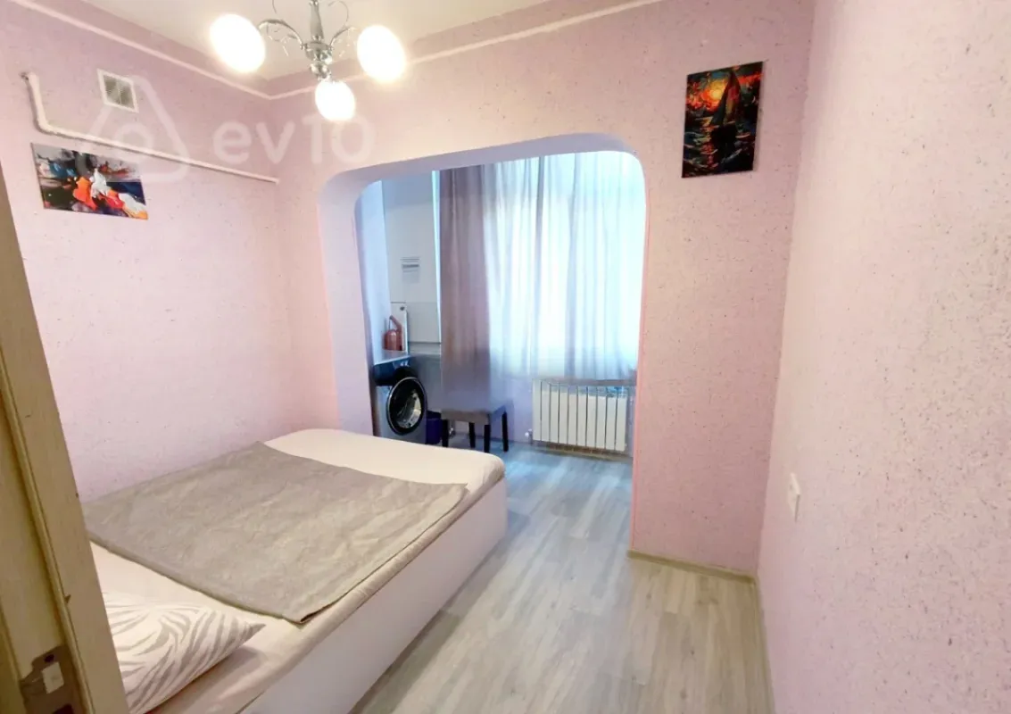 Satılır 2 otaqlı köhnə tikili 50 m²