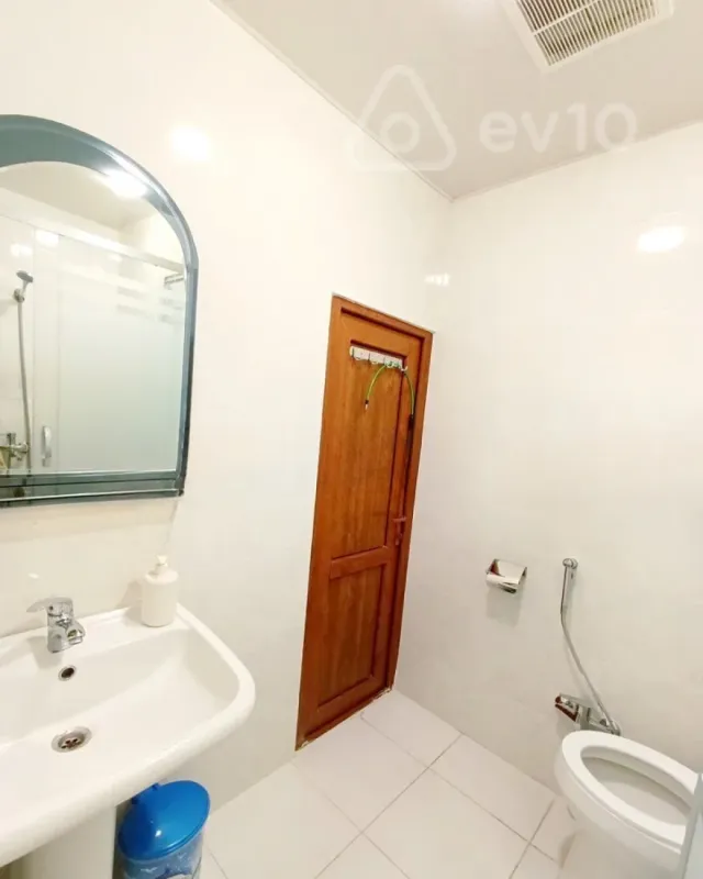 Satılır 2 otaqlı köhnə tikili 50 m²