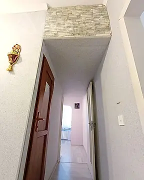 Satılır 2 otaqlı köhnə tikili 50 m²