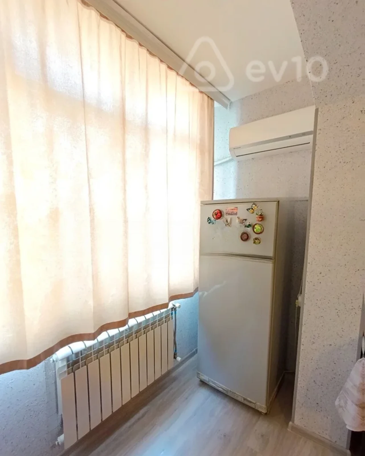 Satılır 2 otaqlı köhnə tikili 50 m²