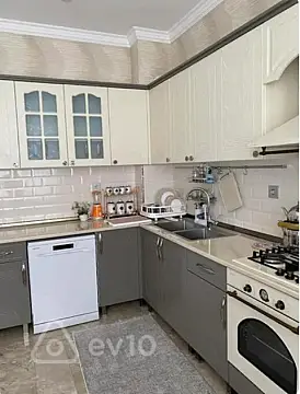 Kirayə verilir 3 otaqlı yeni tikili 140 m²